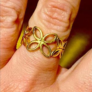 John Hardy 18k gold ring